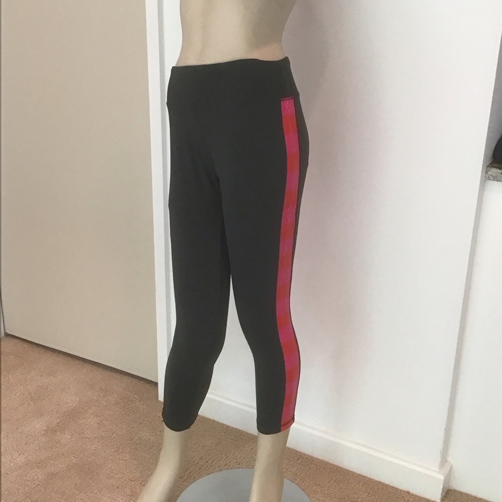 Tory‎ Burch Sport Forest Green Pink Red Side Stripe 7/8 Capri Leggings M